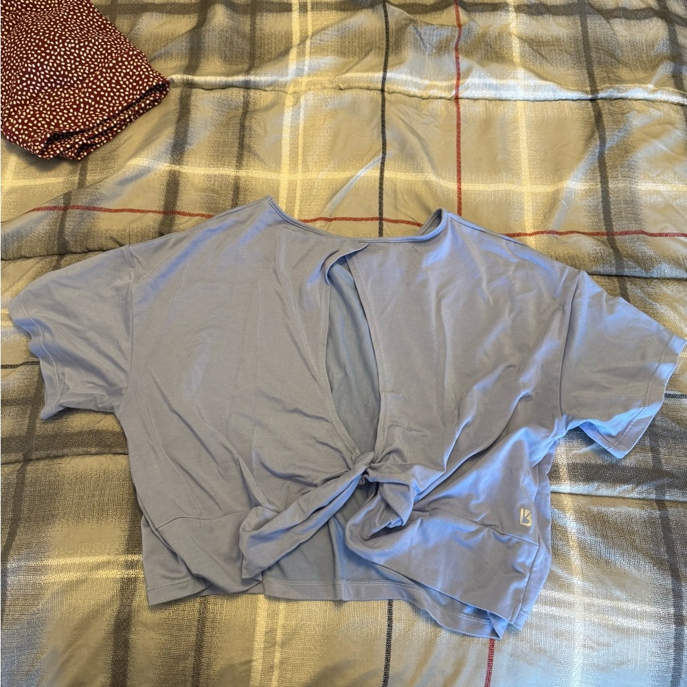 Buff bunny crop top periwinkle color size medium